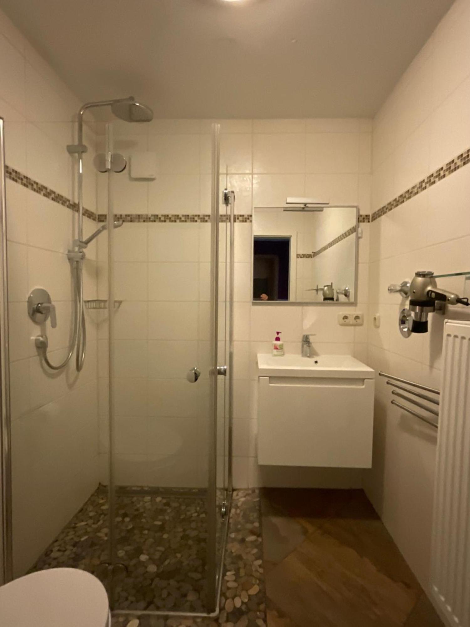 Messe-Apartment, 4 Schlafzimmer, 80 Qm, Garten - 6 Km Zur Messe, Verkehrsguenstig, Ruhig, Parkplaetze Nuremberga Exterior foto