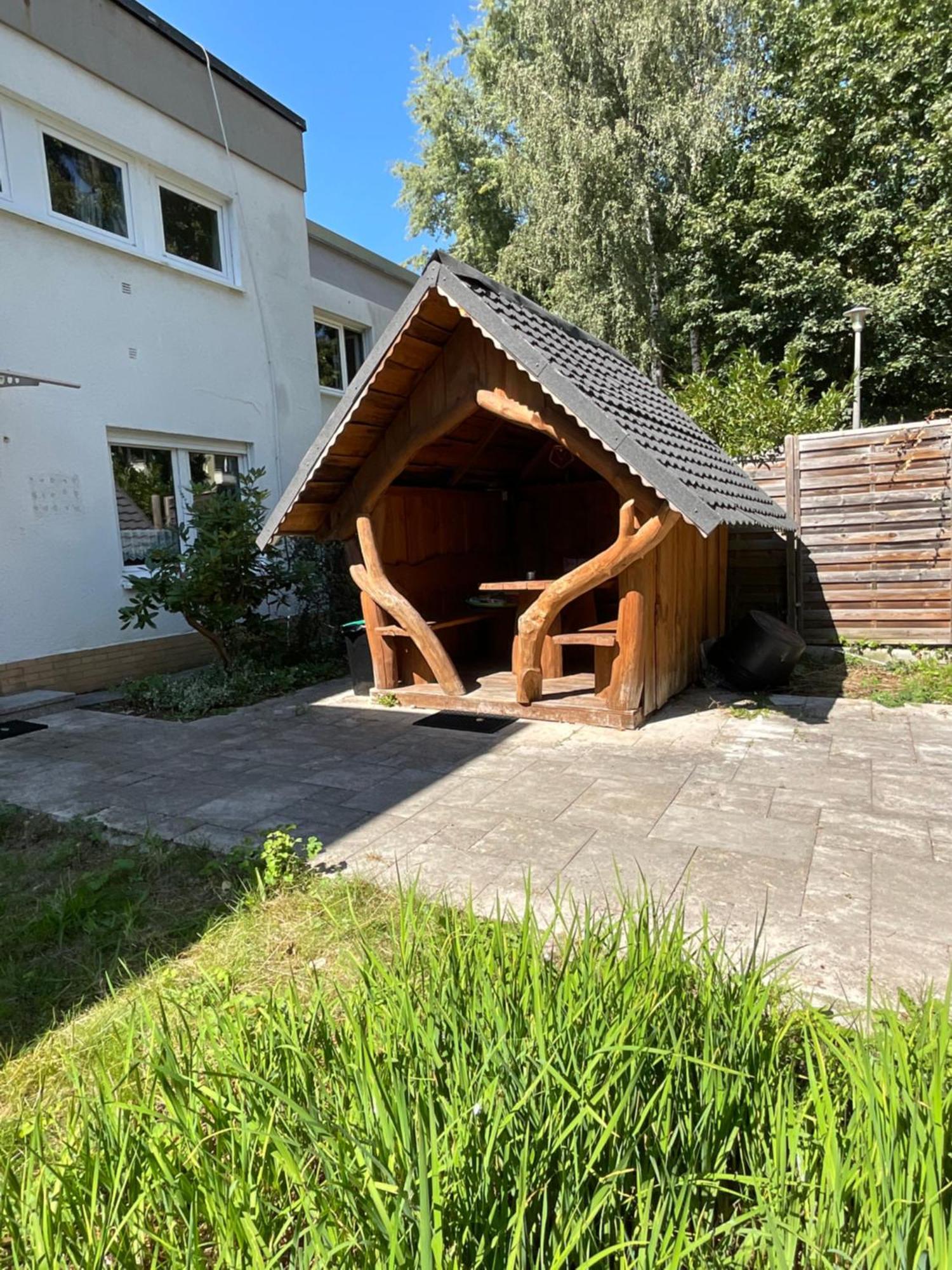 Messe-Apartment, 4 Schlafzimmer, 80 Qm, Garten - 6 Km Zur Messe, Verkehrsguenstig, Ruhig, Parkplaetze Nuremberga Exterior foto